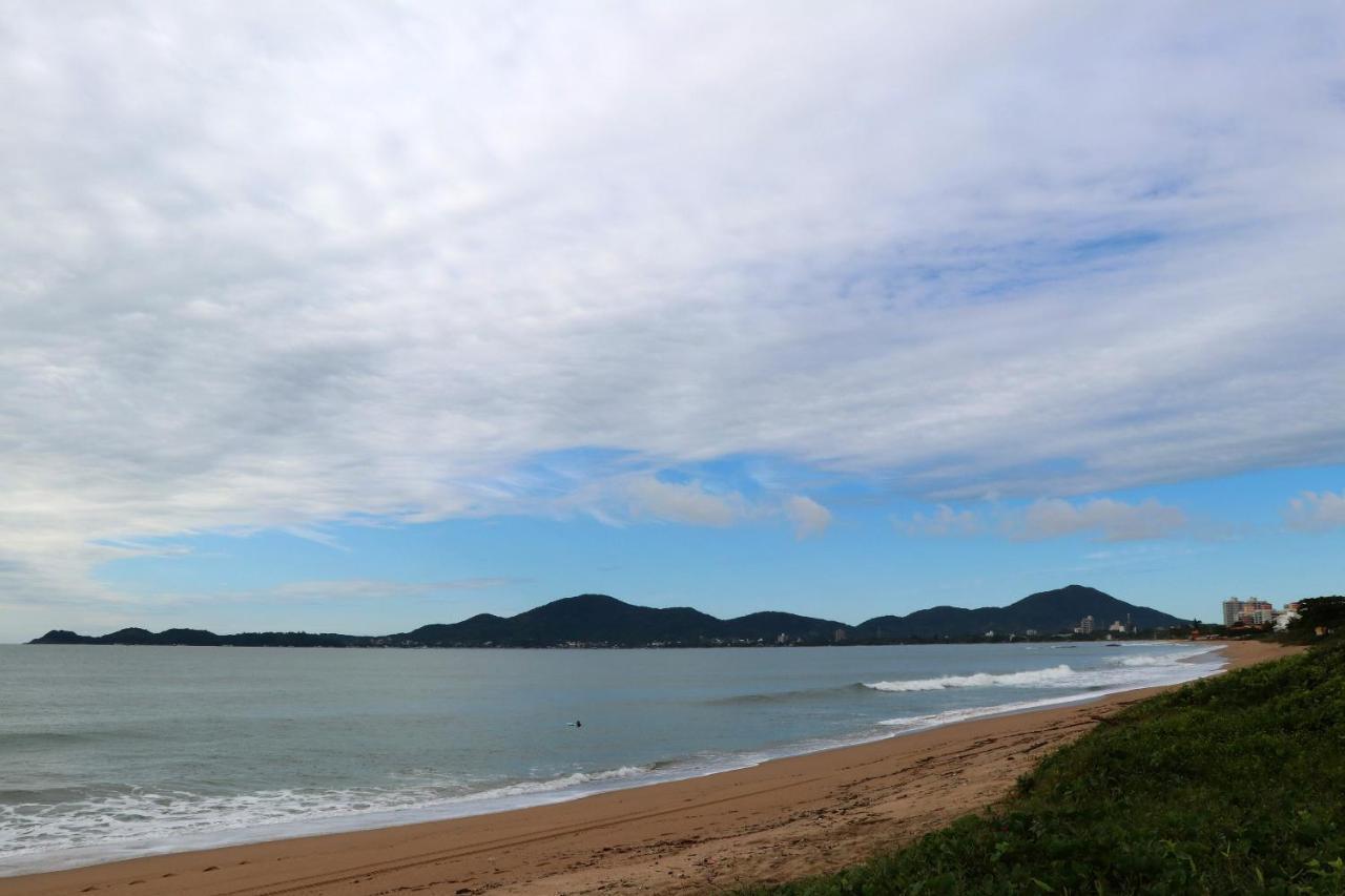 Curta Praia Do Quilombo - Lunata Penha  Luaran gambar